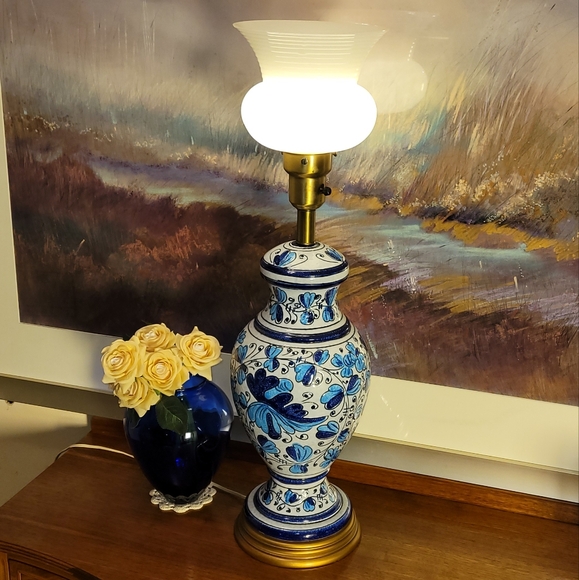 Other - Elegant Blue and White Ceramic Table Lamp